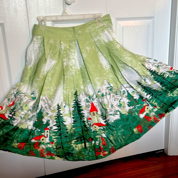 Quaint Village print full skirt - Picture 4 of 5